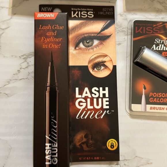 Kiss lash couture and magnetic lashes bundle with lash glue and liner - Picture 5 of 6